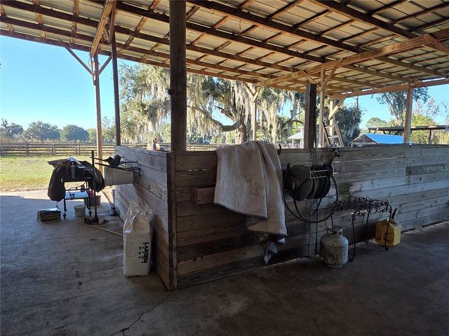 8955 W HIGHWAY 316, Reddick, FL 32686