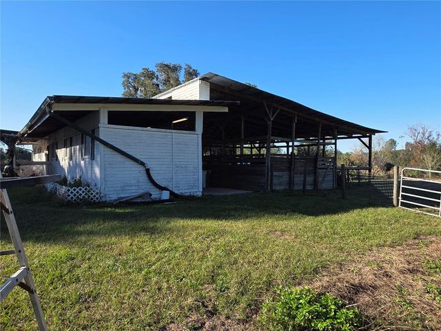 8955 W HIGHWAY 316, Reddick, FL 32686