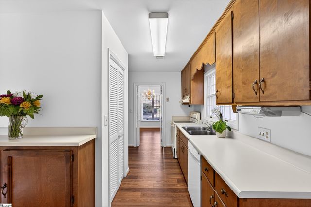 601 Dove Terrace, Greenville, SC 29605