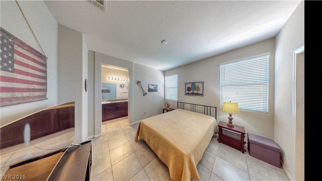 7728 Bandon Cliffs Street, North Las Vegas, NV 89084
