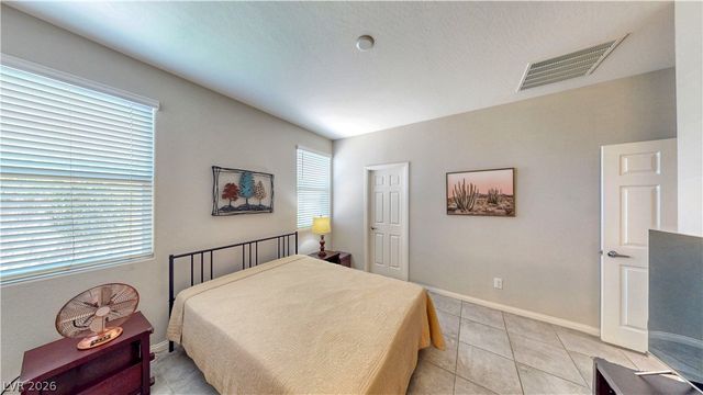7728 Bandon Cliffs Street, North Las Vegas, NV 89084