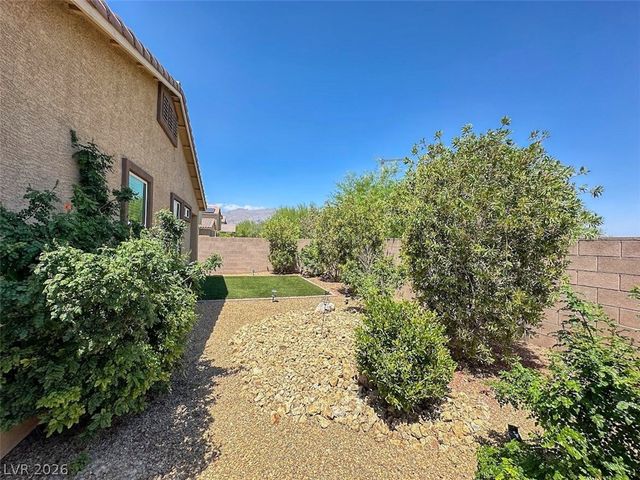 7728 Bandon Cliffs Street, North Las Vegas, NV 89084
