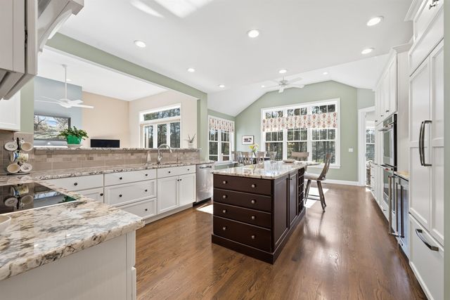 8 Marshalls Way, Hollis, NH 03049