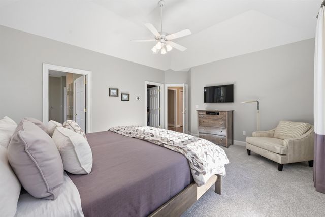 8 Marshalls Way, Hollis, NH 03049