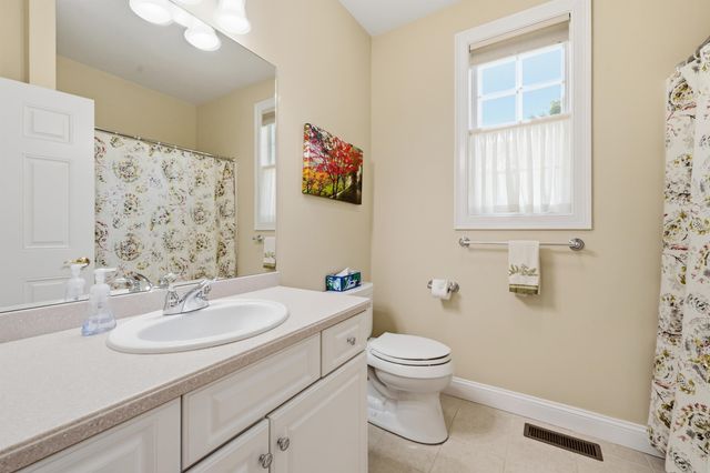 8 Marshalls Way, Hollis, NH 03049