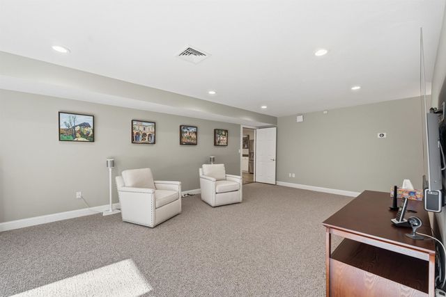 8 Marshalls Way, Hollis, NH 03049