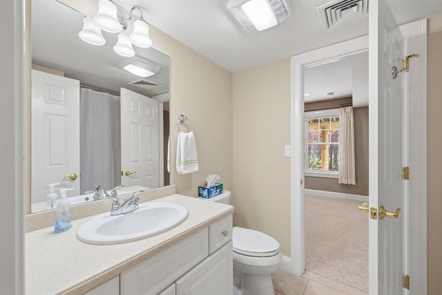 8 Marshalls Way, Hollis, NH 03049