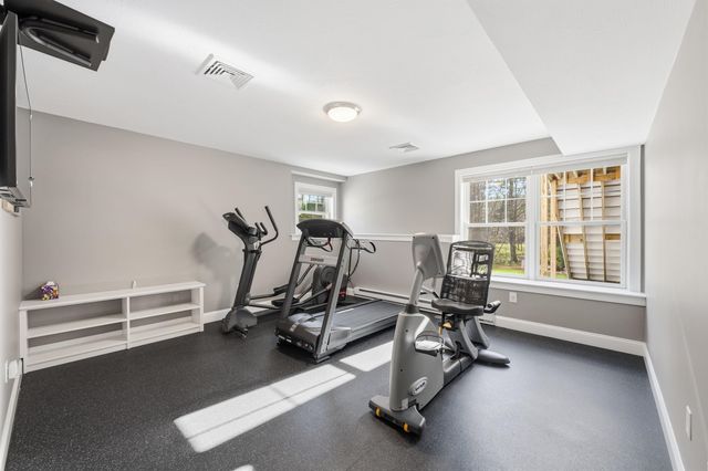 8 Marshalls Way, Hollis, NH 03049