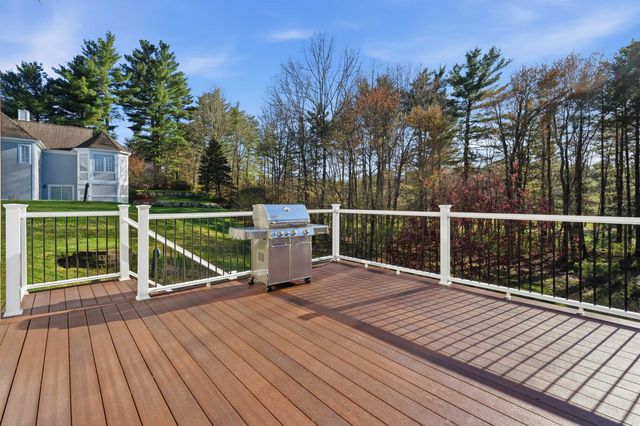 8 Marshalls Way, Hollis, NH 03049