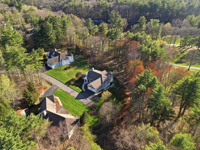 8 Marshalls Way, Hollis, NH 03049