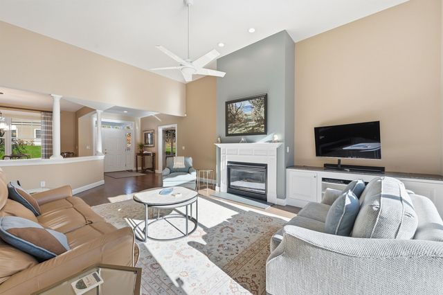 8 Marshalls Way, Hollis, NH 03049
