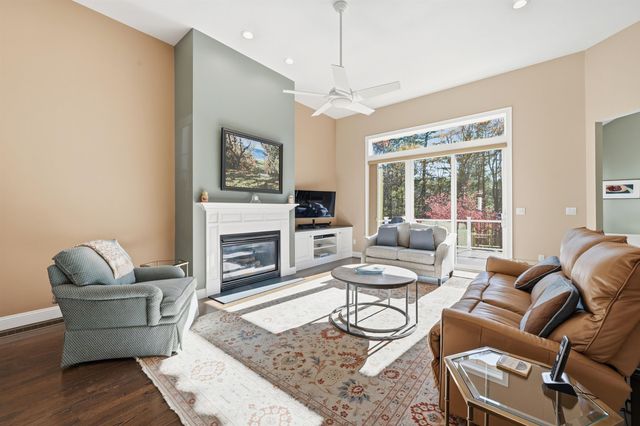 8 Marshalls Way, Hollis, NH 03049