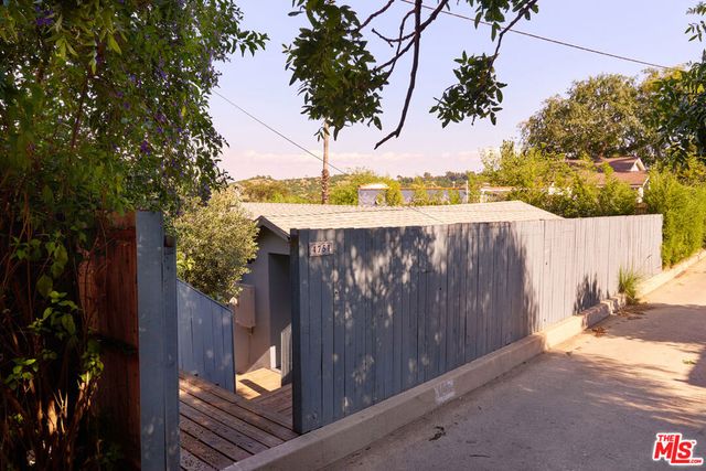 4751 Glenalbyn Drive, Los Angeles, CA 90065