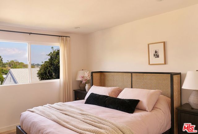 4751 Glenalbyn Drive, Los Angeles, CA 90065