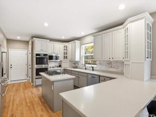 7540 S Homesteader Dr, Morrison, CO 80465