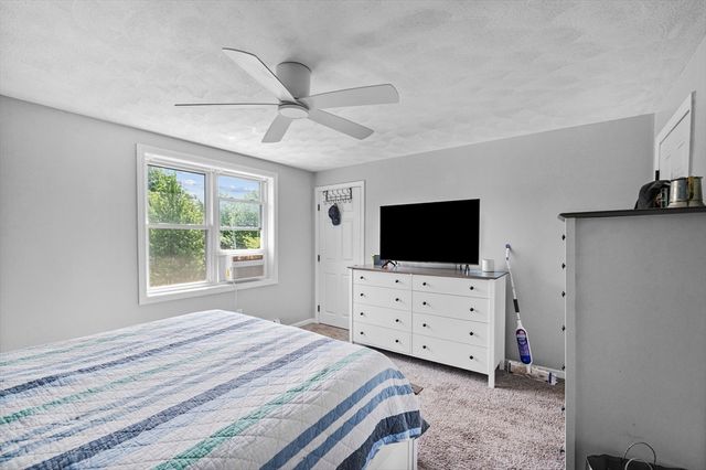 16 W Hill Dr B, Westminster, MA 01473