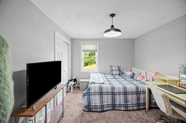 16 W Hill Dr B, Westminster, MA 01473