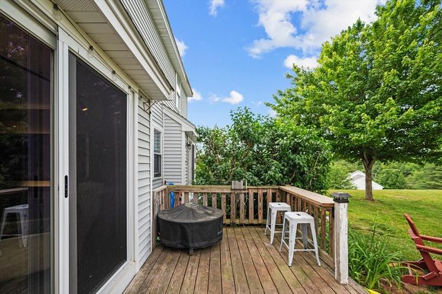 16 W Hill Dr B, Westminster, MA 01473
