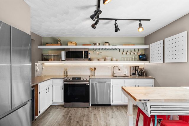 16 W Hill Dr B, Westminster, MA 01473