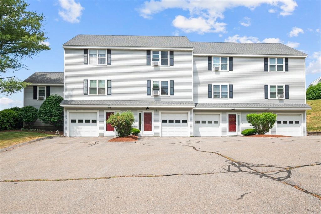 16 W Hill Dr B, Westminster, MA 01473