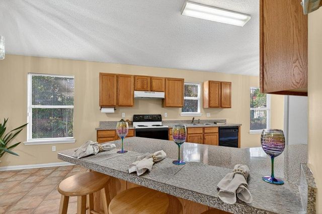 683 W Cathedral Pl, St Augustine, FL 32084