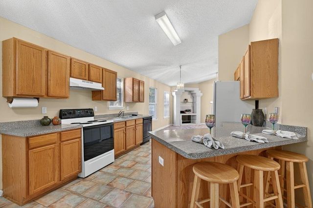 683 W Cathedral Pl, St Augustine, FL 32084