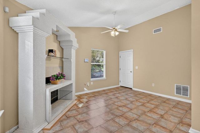 683 W Cathedral Pl, St Augustine, FL 32084