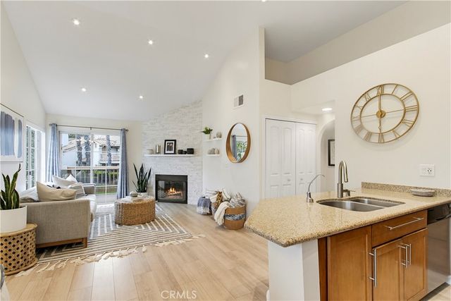 26571 Las Palmas 7, Laguna Hills, CA 92656