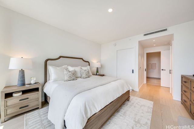 1100 Ala Moana Boulevard 700, Honolulu, HI 96814