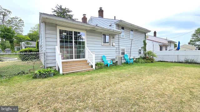 99 SPRINGFIELD RD, Aldan, PA 19018