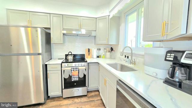 99 SPRINGFIELD RD, Aldan, PA 19018
