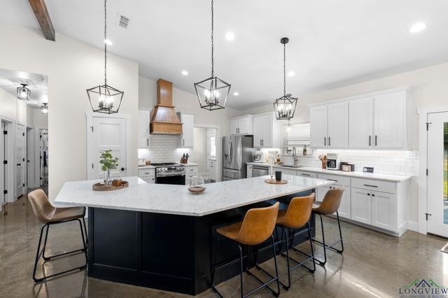 575 Rosie Wady Rd, Gladewater, TX 75647