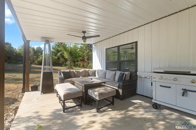 575 Rosie Wady Rd, Gladewater, TX 75647