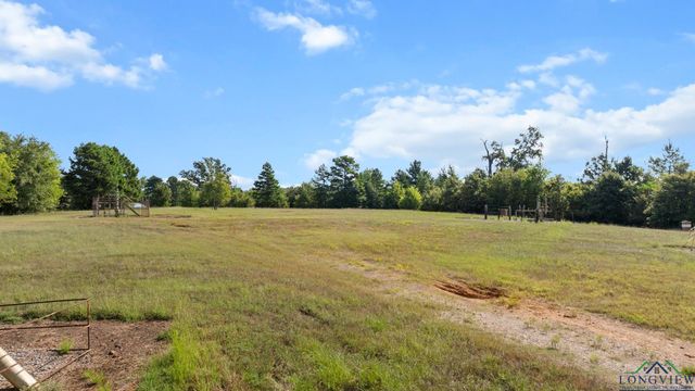 575 Rosie Wady Rd, Gladewater, TX 75647
