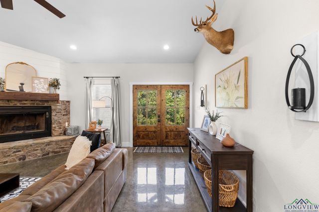 575 Rosie Wady Rd, Gladewater, TX 75647