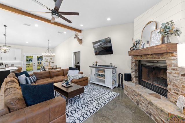 575 Rosie Wady Rd, Gladewater, TX 75647