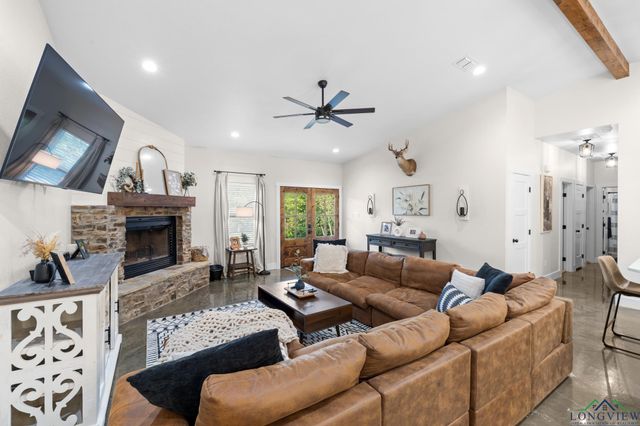 575 Rosie Wady Rd, Gladewater, TX 75647