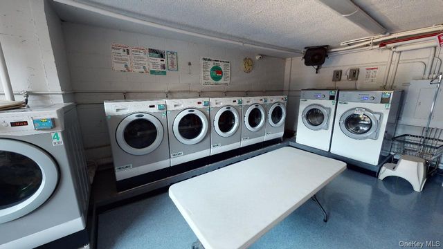 118-17 Union Turnpike 9J, Forest Hills, NY 11375