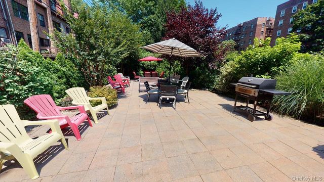 118-17 Union Turnpike 9J, Forest Hills, NY 11375