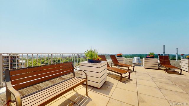 118-17 Union Turnpike 9J, Forest Hills, NY 11375