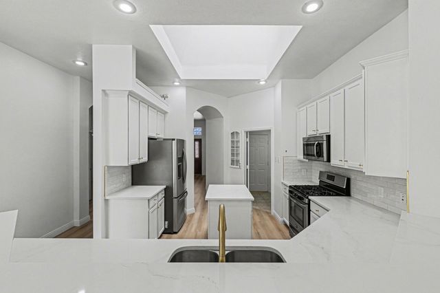 6212 Crestmont Lane, Sachse, TX 75048