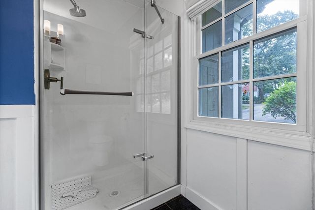 204 Chestnut St, Andover, MA 01810