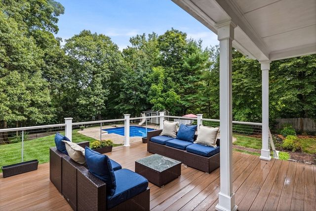 204 Chestnut St, Andover, MA 01810