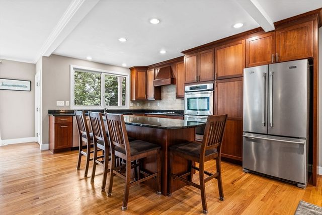 204 Chestnut St, Andover, MA 01810