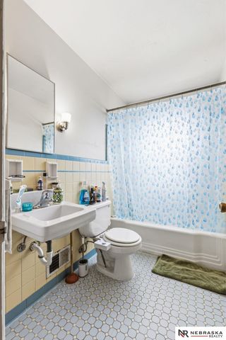 5837-5839 Lafayette Avenue, Omaha, NE 68132