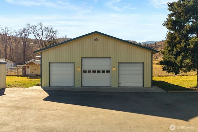 4195 Squilchuck Road, Wenatchee, WA 98801