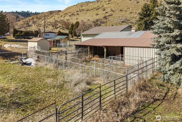 4195 Squilchuck Road, Wenatchee, WA 98801