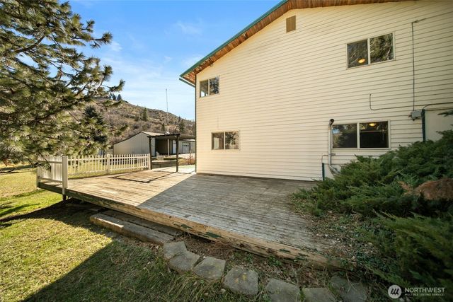 4195 Squilchuck Road, Wenatchee, WA 98801