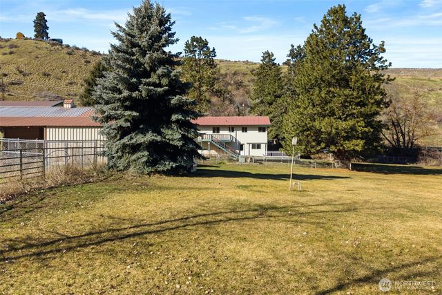4195 Squilchuck Road, Wenatchee, WA 98801