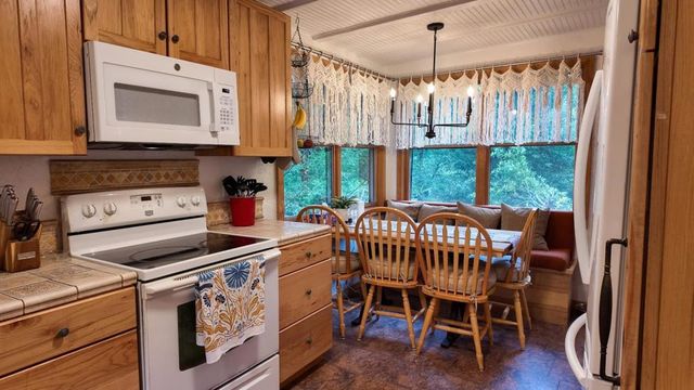 9913 Alba Road, Ben Lomond, CA 95005